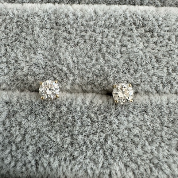 14k yellow gold 1/2 cttw diamond studs - Picture 2 of 8